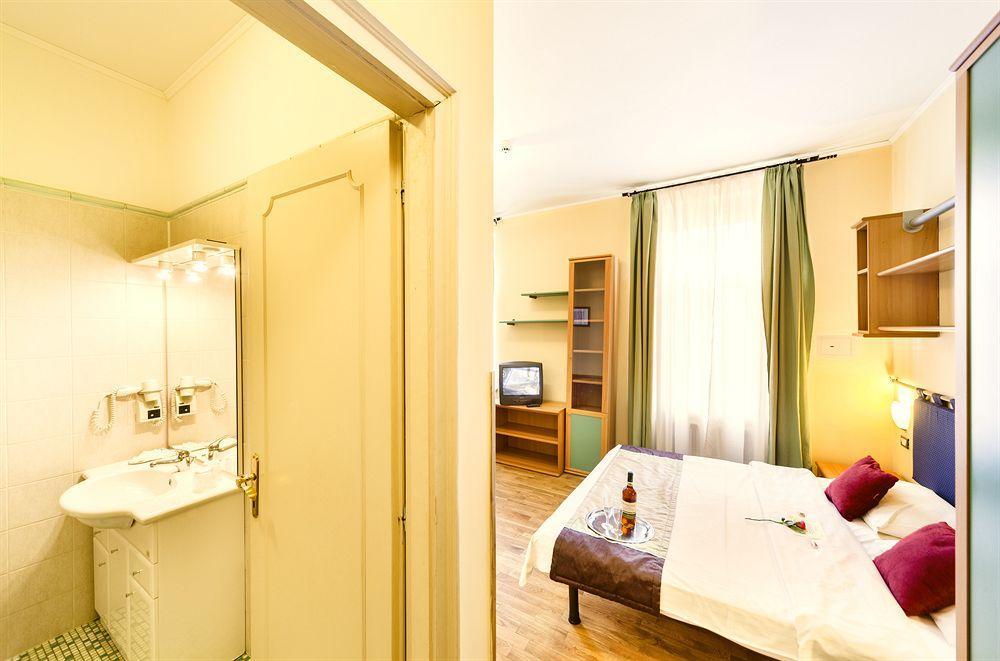 Central Hotel Tiepolo Prague Ngoại thất bức ảnh