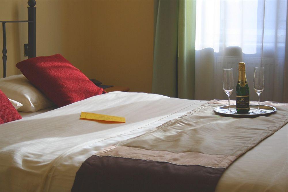 Central Hotel Tiepolo Prague Ngoại thất bức ảnh