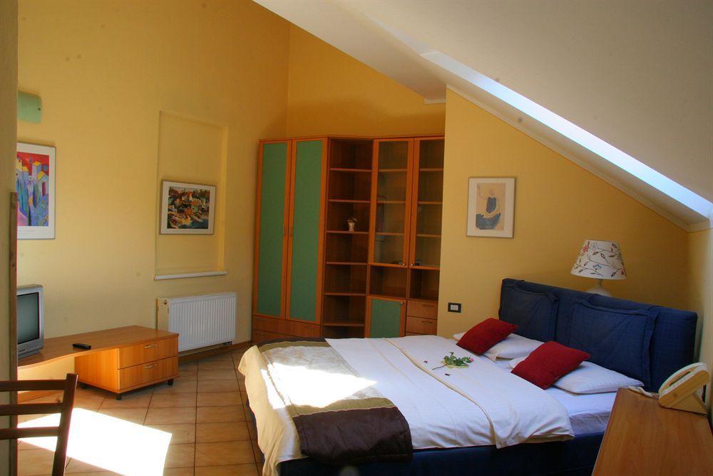 Central Hotel Tiepolo Prague Ngoại thất bức ảnh